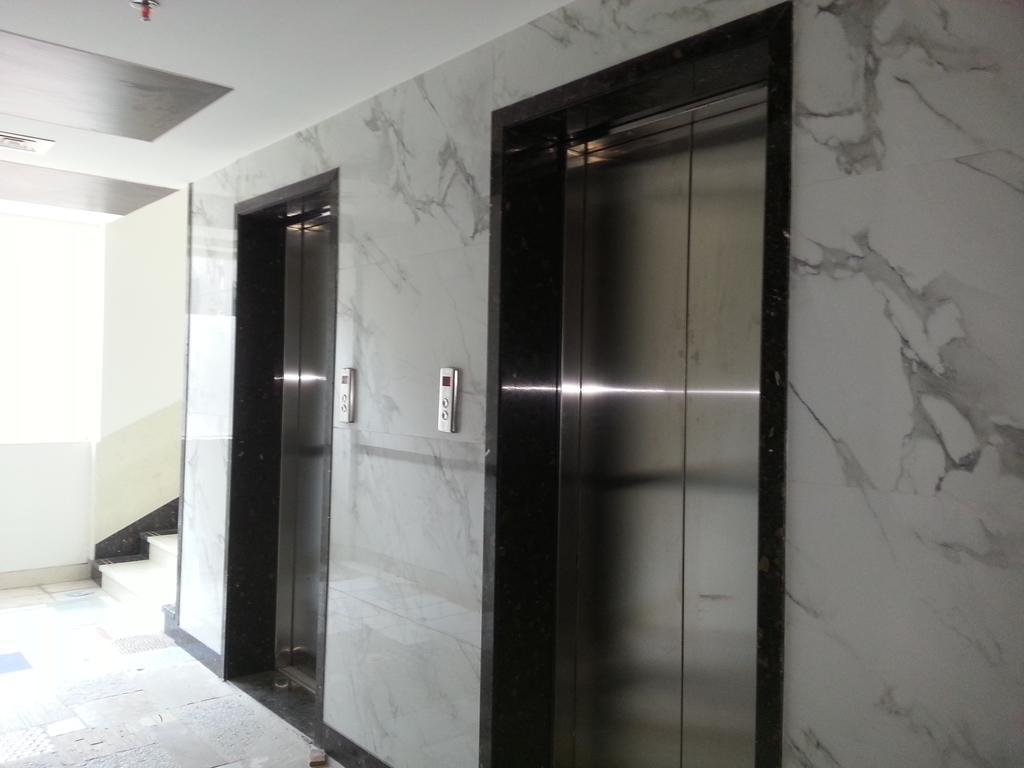 Ambar Sarovar Portico Gandhidham Exterior photo
