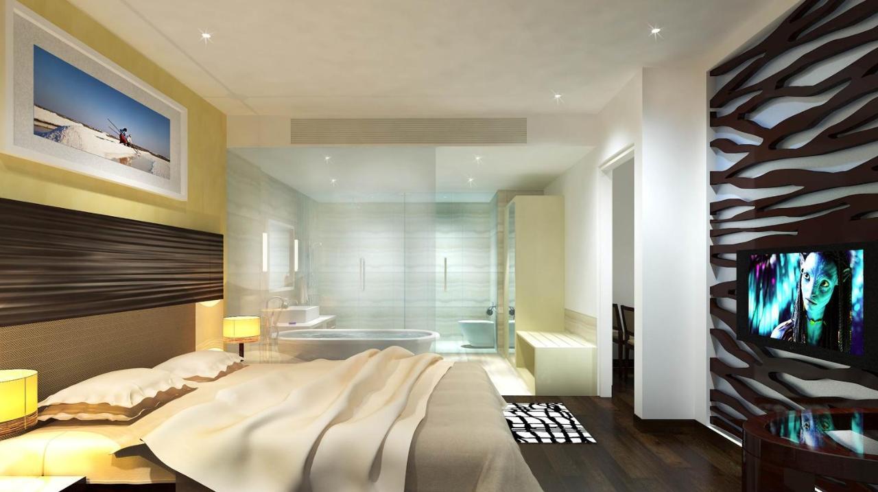Ambar Sarovar Portico Gandhidham Exterior photo